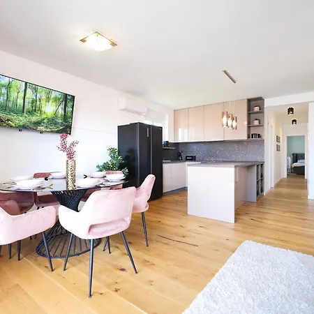 Lola's Luxury Apartment Zadar