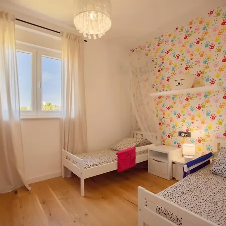 Lola's Luxury Apartment